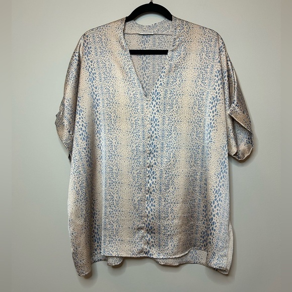 JODIFL Cream and Blue Printed Top Size L - Picture 1 of 8